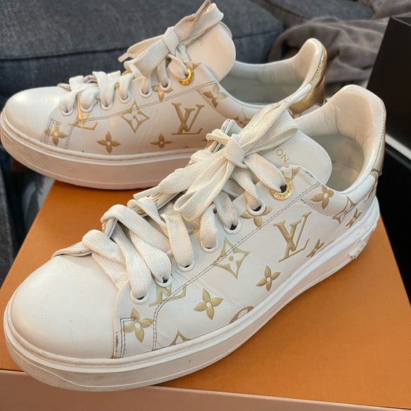 LOUIS VUITTON SNEAKERS - Picture 1 of 5